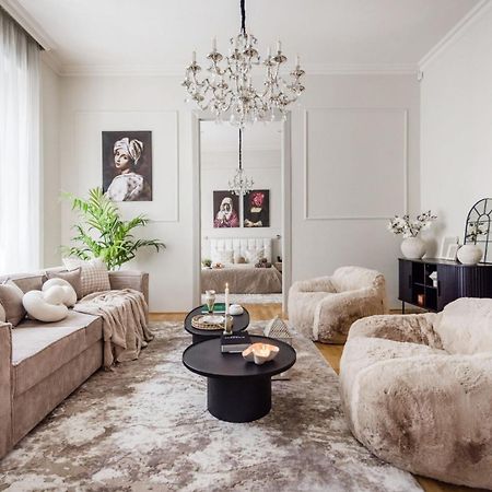 Timeless Elegant Apartment By Opera House Budapest Exterior foto