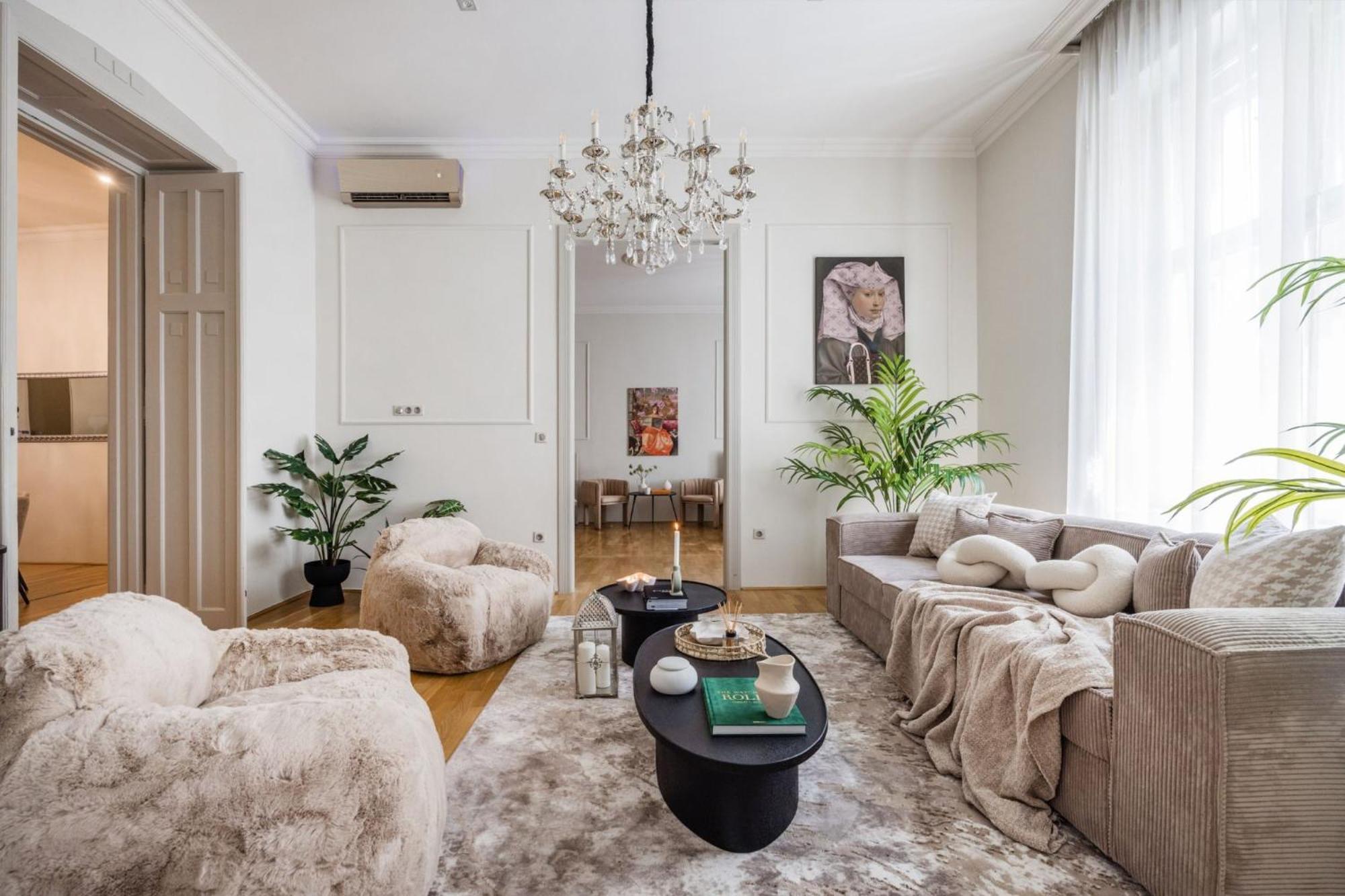 Timeless Elegant Apartment By Opera House Budapest Exterior foto